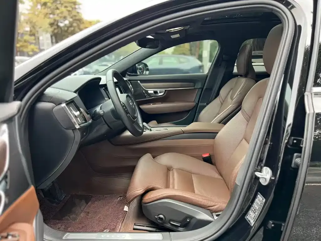 Volvo S90 — фото 3