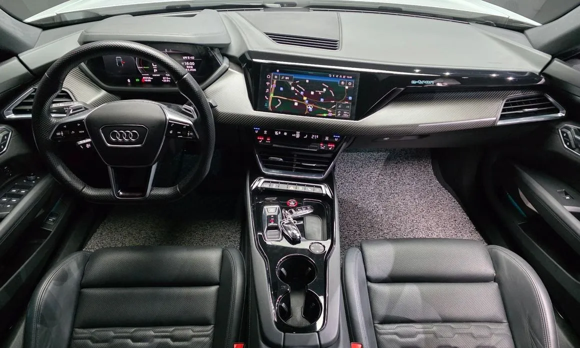 Audi e-tron GT — фото 5