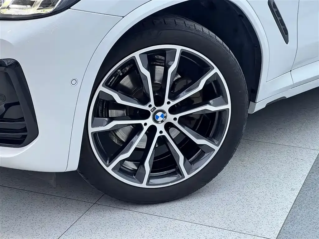 BMW X3 — фото 10