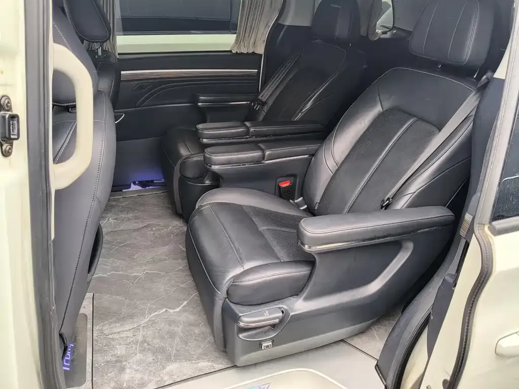 GAC Motor Trumpchi M8 — фото 10