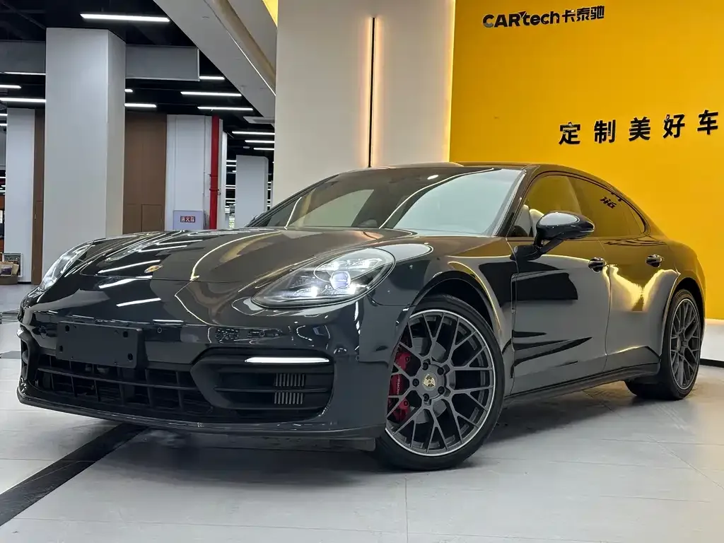 Porsche Panamera — фото 1