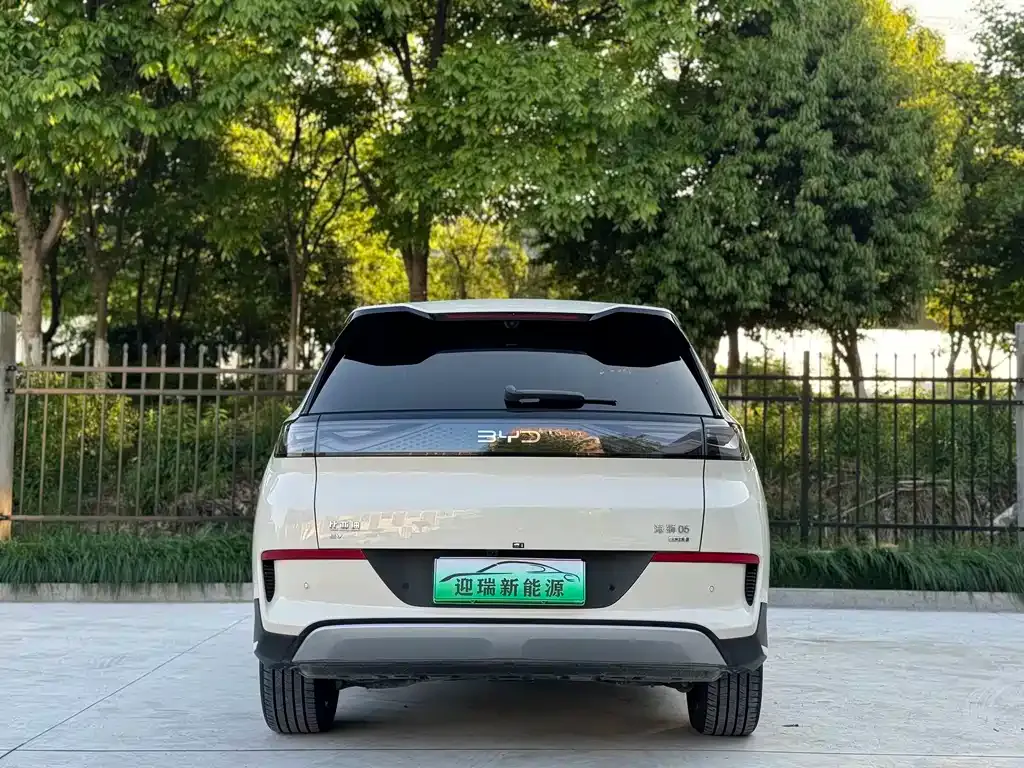 BYD Hiace 05 EV — фото 3