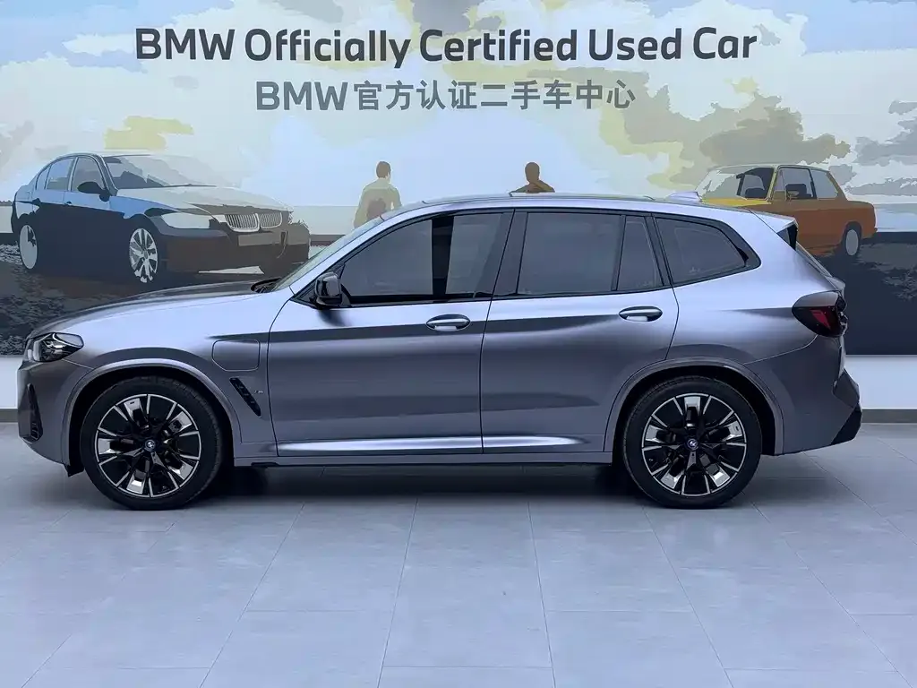 BMW iX3 — фото 5