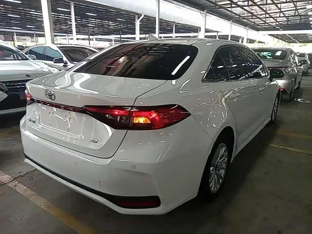 Toyota Allion — фото 5