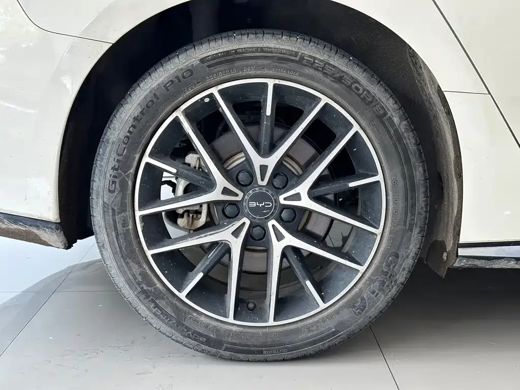 BYD Seal 07 DM-i — фото 6