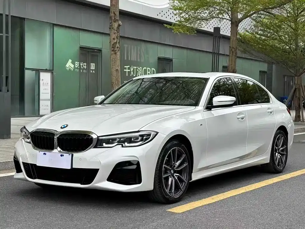 BMW 3 Series — фото 1