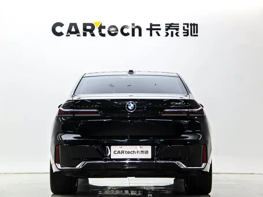 BMW 7 Series — фото 2