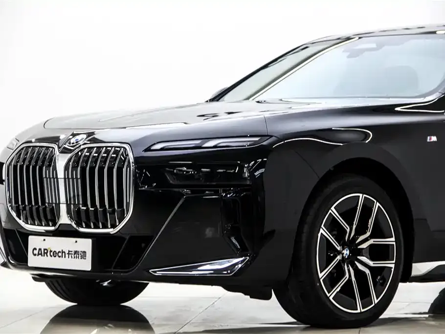 BMW 7 Series — фото 5