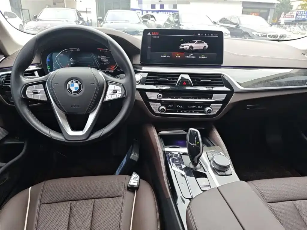 BMW 5 Series — фото 2