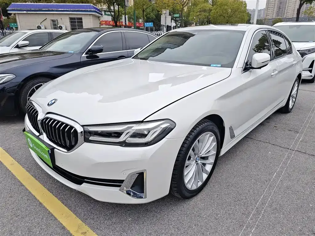 BMW 5 Series — фото 5