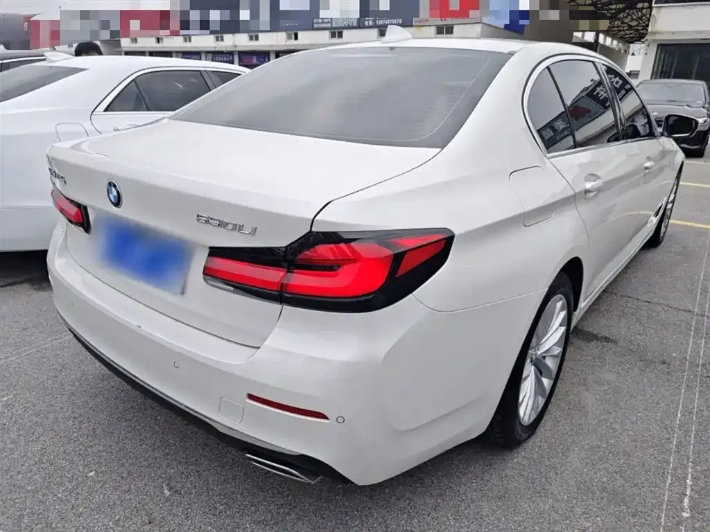 BMW 5 Series — фото 4