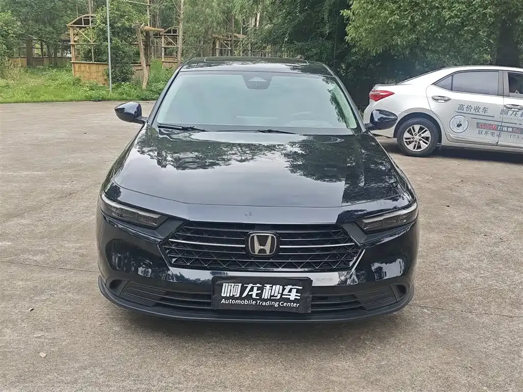 Honda Accord — фото 9