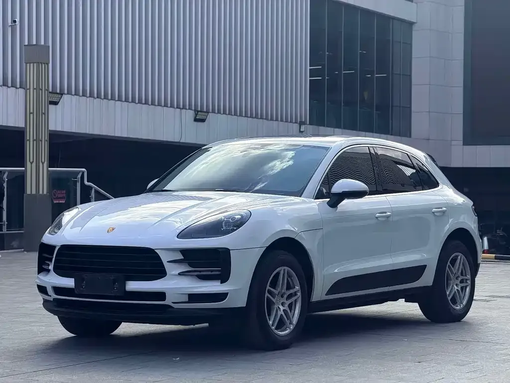 Porsche Macan — фото 1