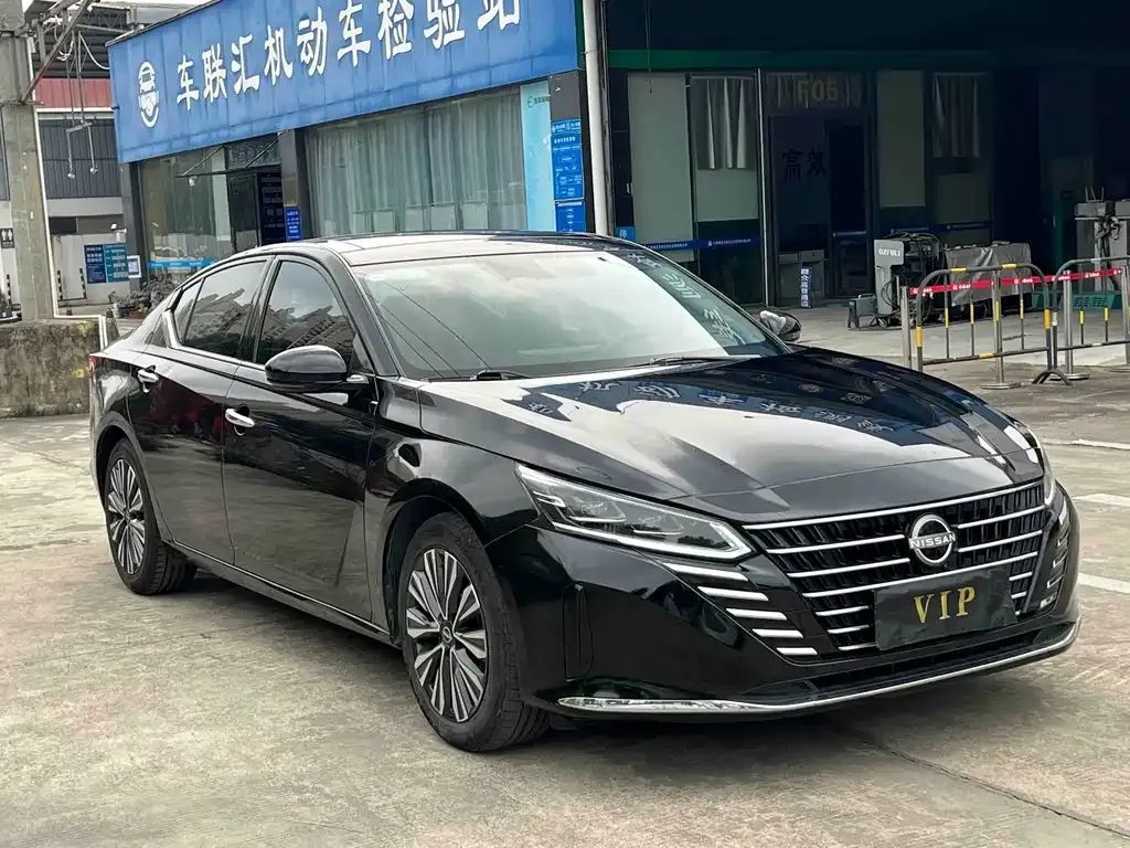 Nissan Teana — фото 7