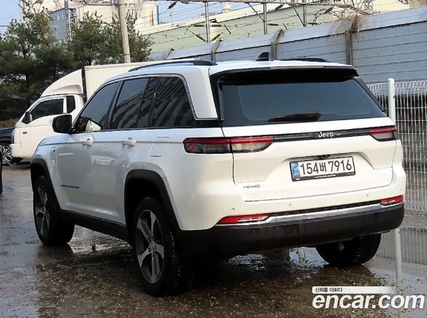 Jeep Cherokee — фото 9