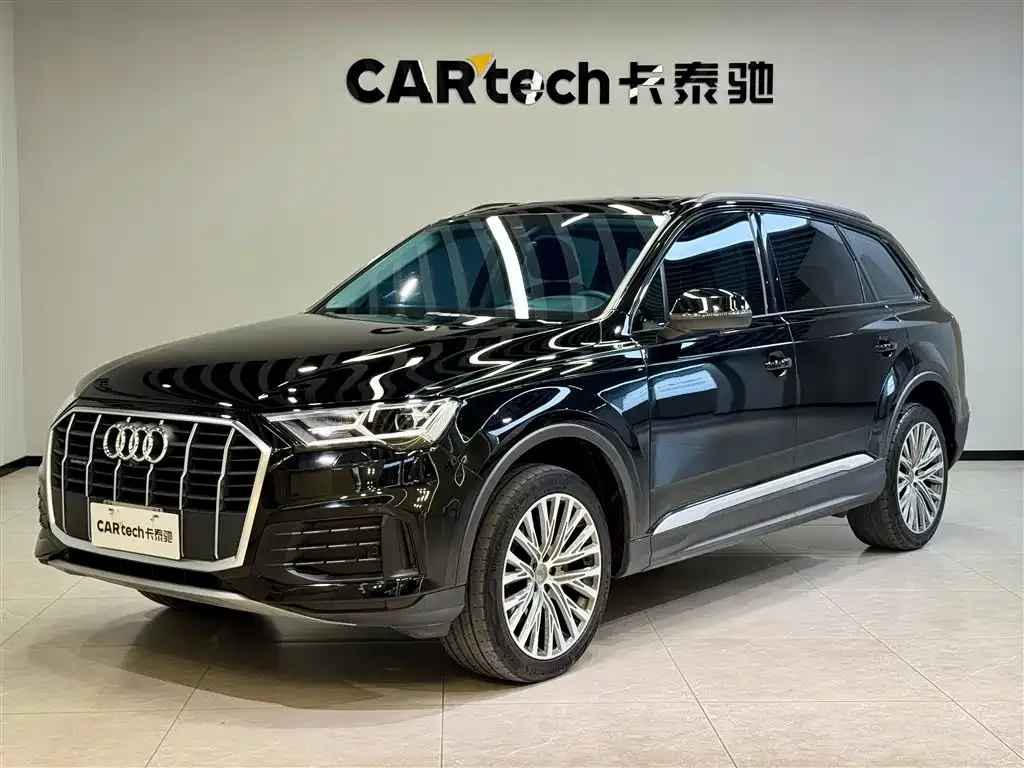 Audi Q7 — фото 1