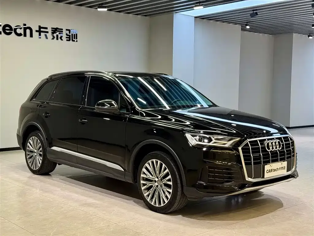 Audi Q7 — фото 8