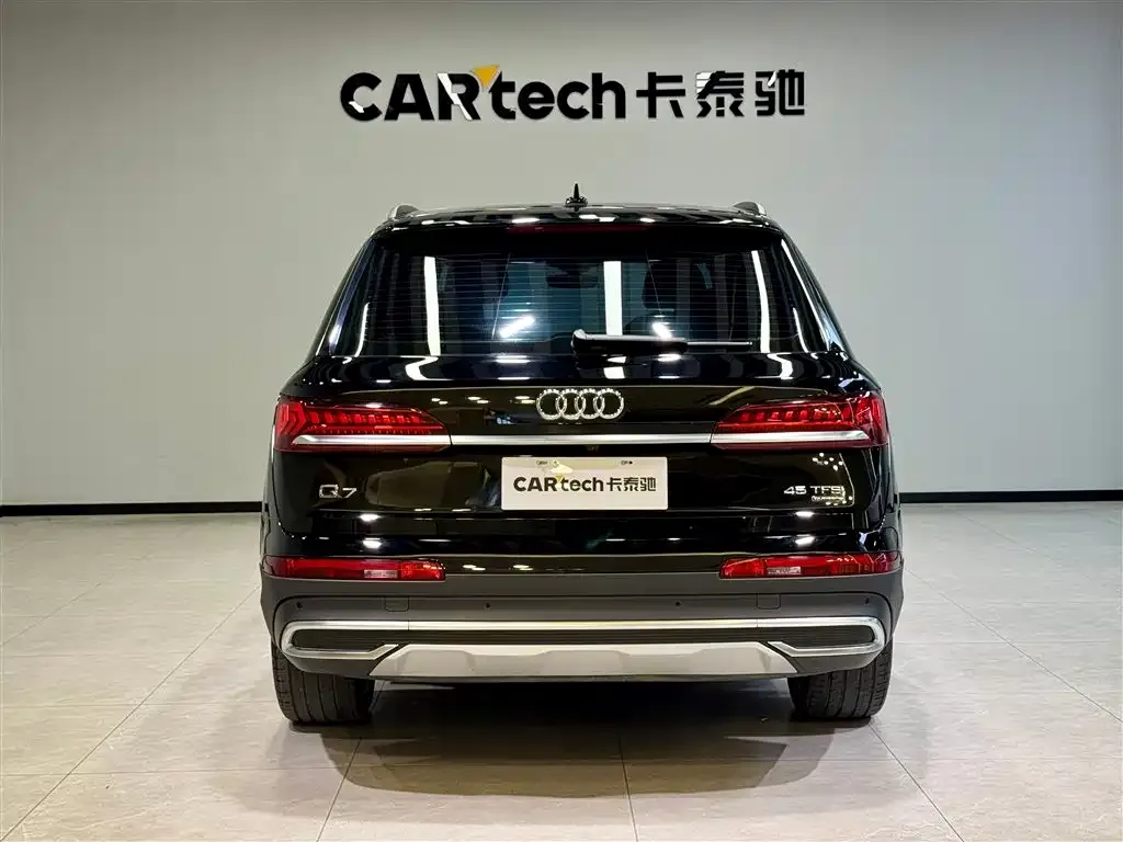 Audi Q7 — фото 2