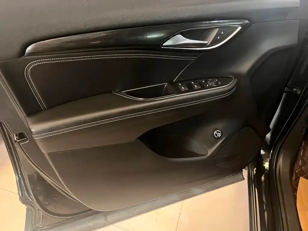 Buick Envision Plus — фото 3