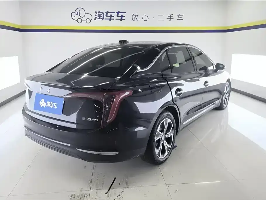 Hongqi E-QM5 — фото 4