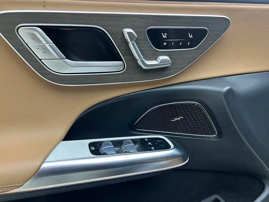 Mercedes-Benz E-Class New Energy — фото 6