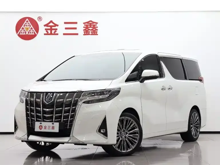 Toyota Alphard — фото 1