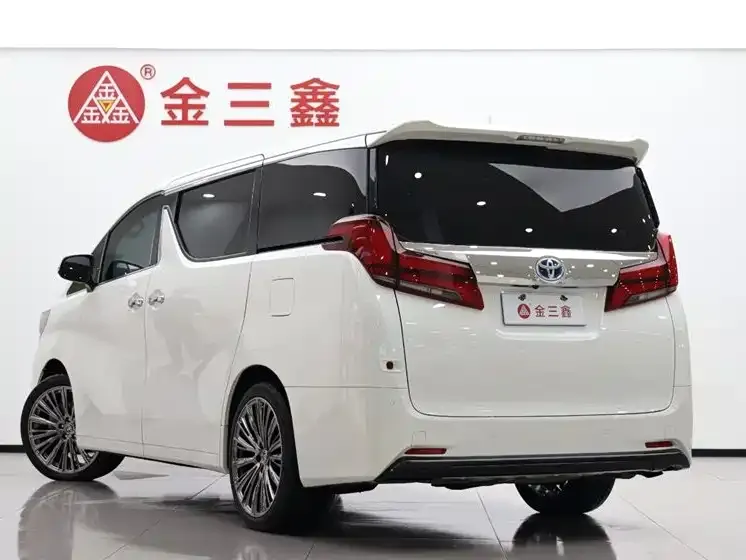 Toyota Alphard — фото 3