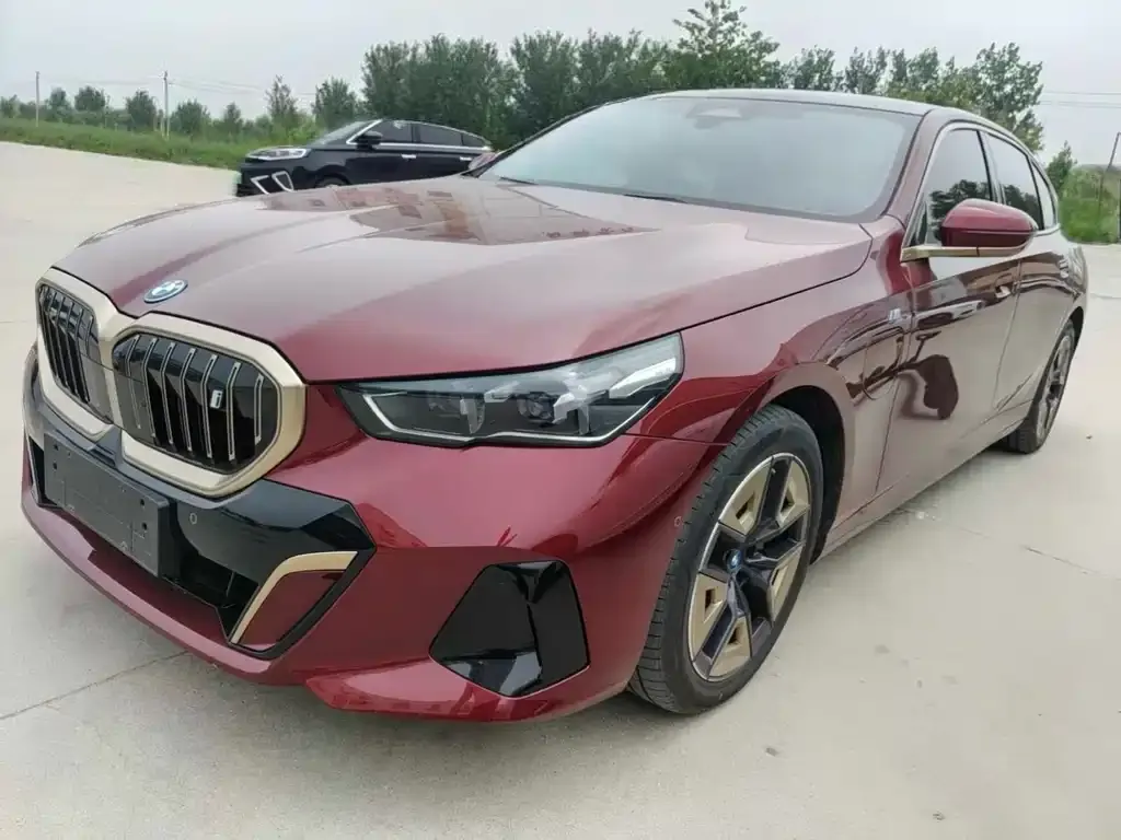 BMW i5 — фото 1