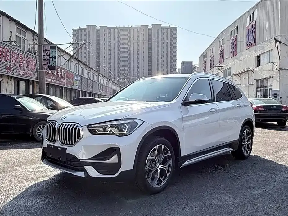 BMW X1 — фото 1