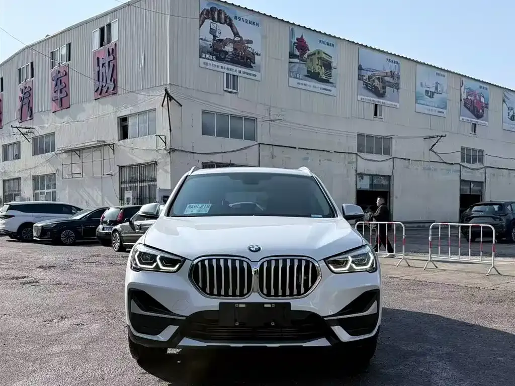 BMW X1 — фото 9