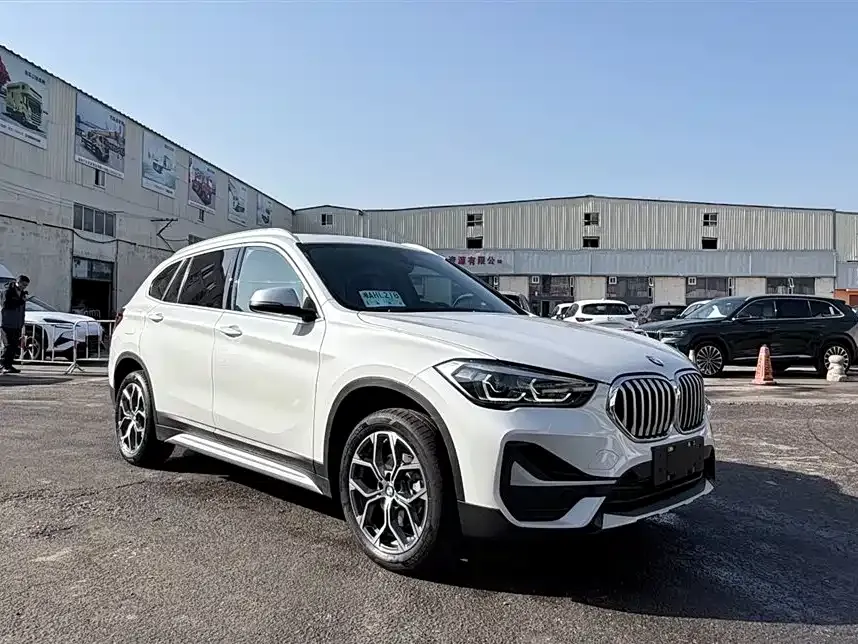 BMW X1 — фото 8