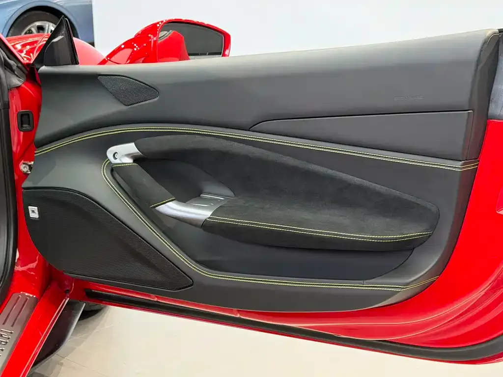 Ferrari F8 — фото 3