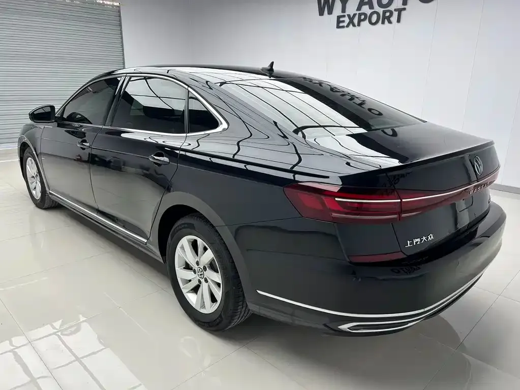 Volkswagen Passat — фото 4