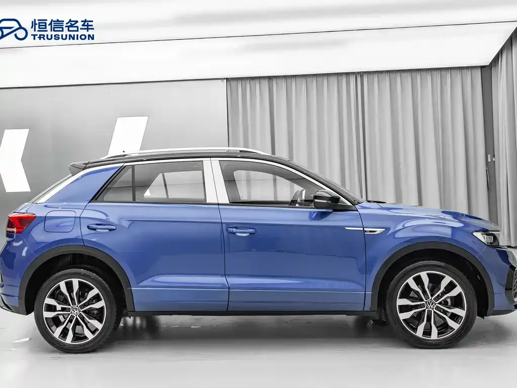 Volkswagen T-Roc — фото 10
