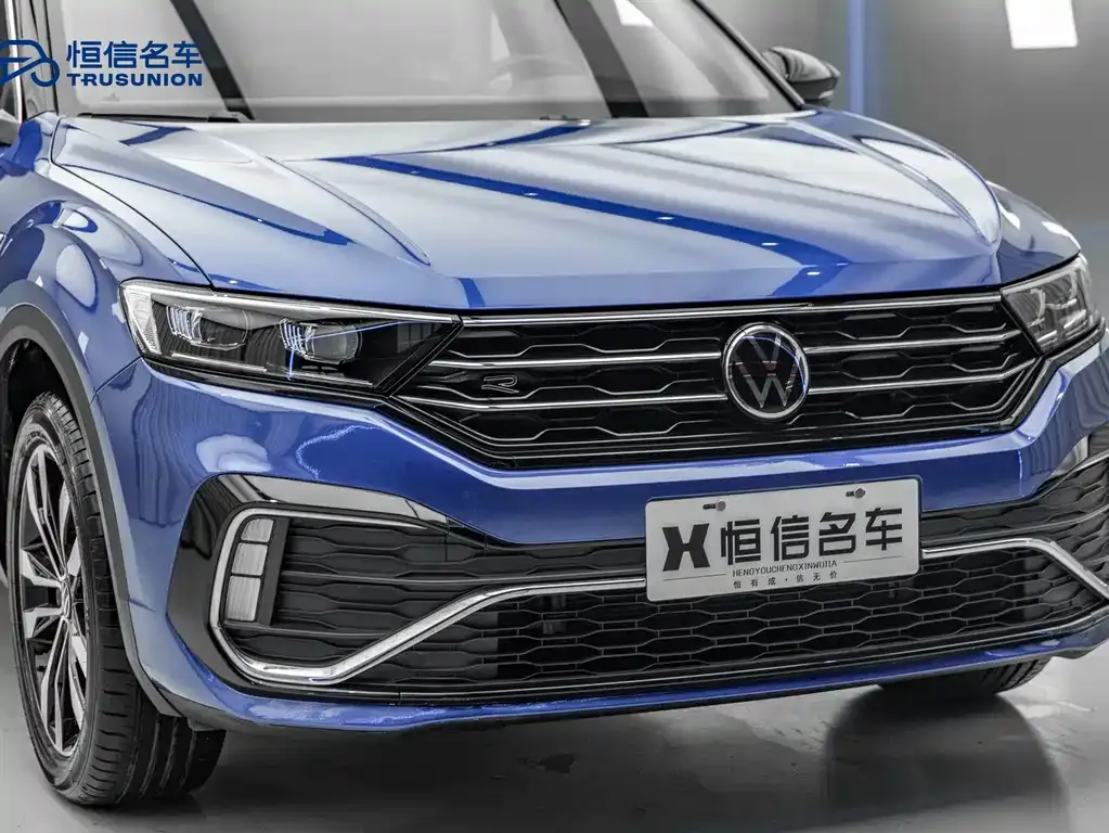 Volkswagen T-Roc — фото 8