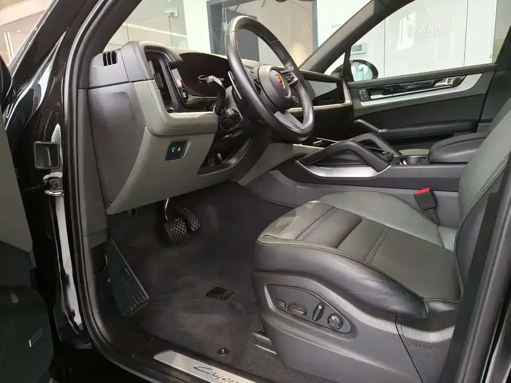 Porsche Cayenne Hybrid — фото 10