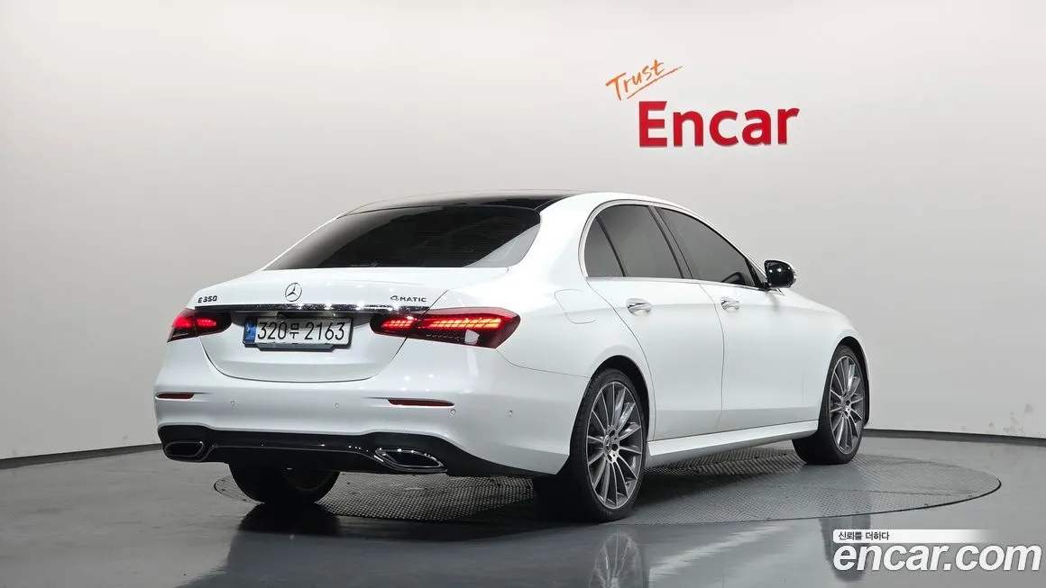 Mercedes-Benz E-Class — фото 5