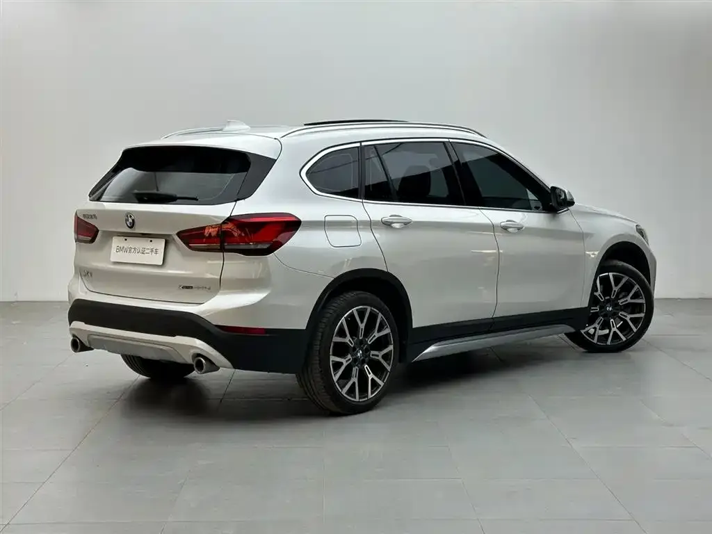 BMW X1 — фото 7