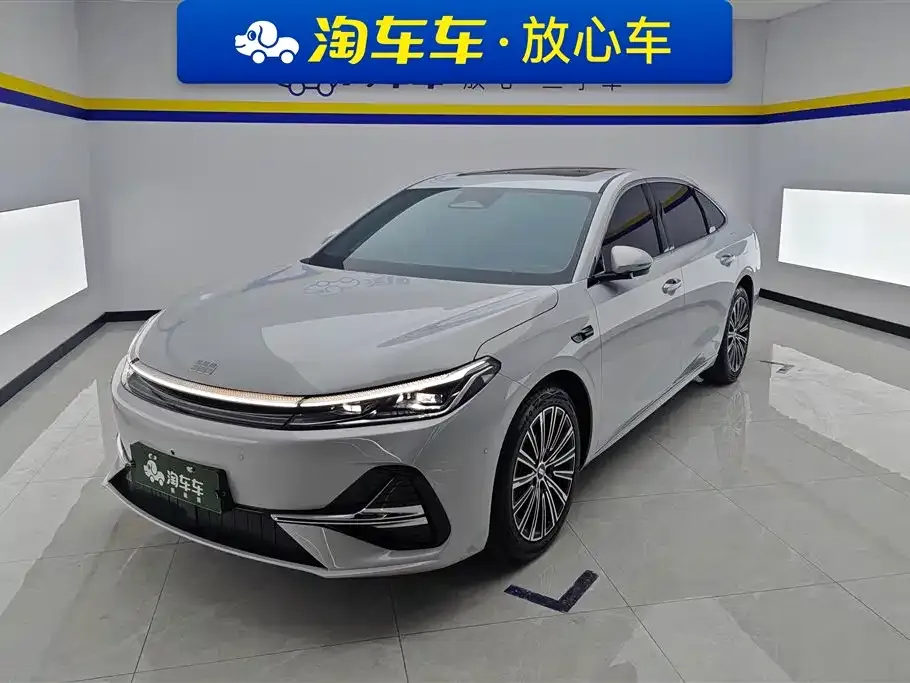 Geely Galaxy A7 — фото 1