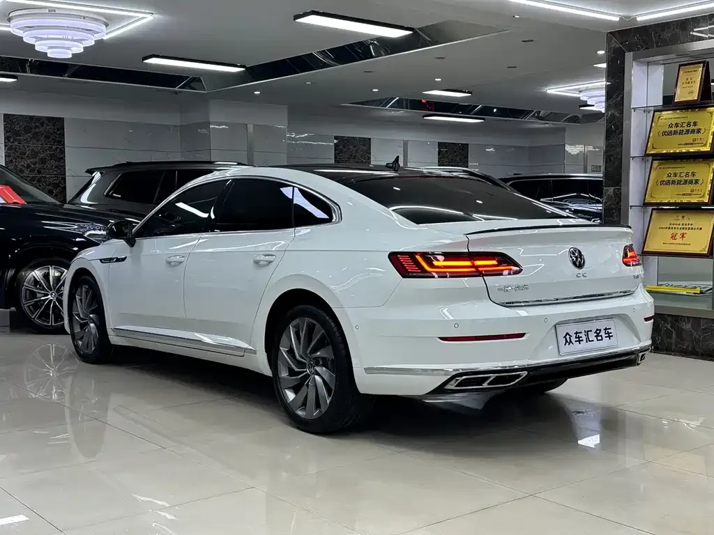 Volkswagen CC — фото 6