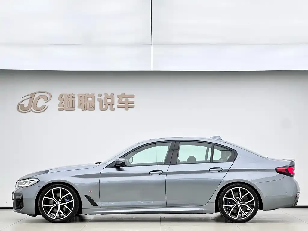 BMW 5 Series (Import) — фото 4