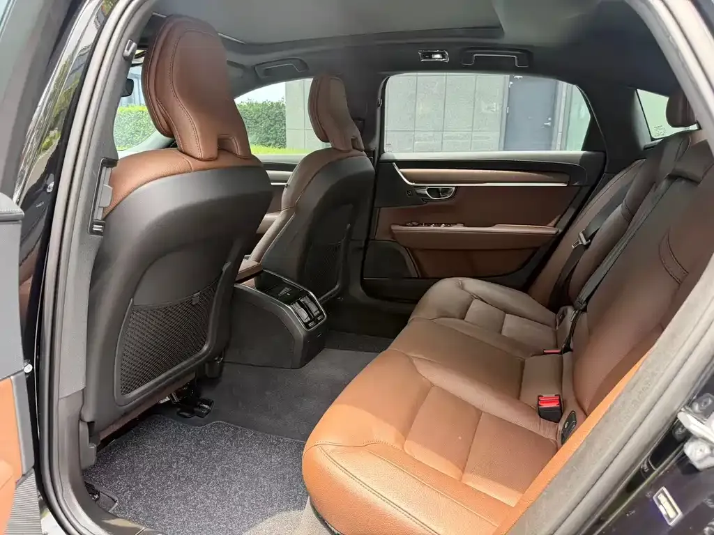 Volvo S90 — фото 6