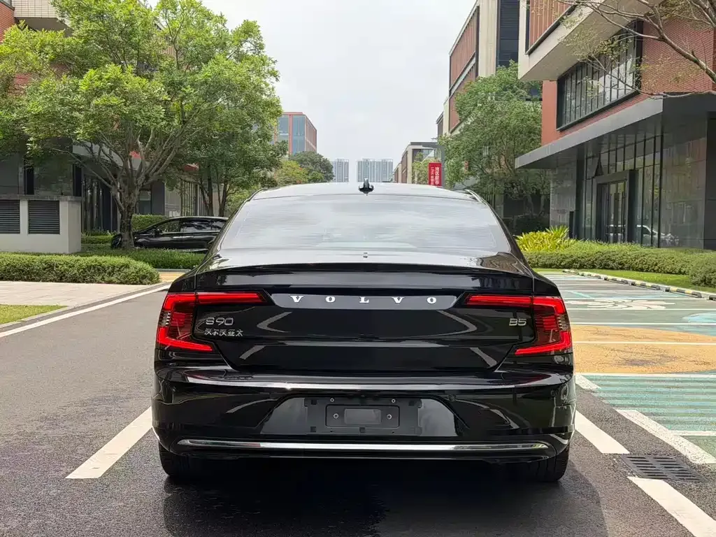 Volvo S90 — фото 4
