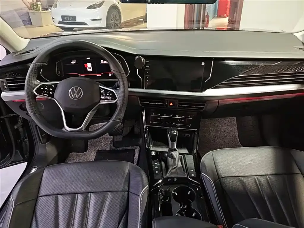 Volkswagen Passat — фото 8