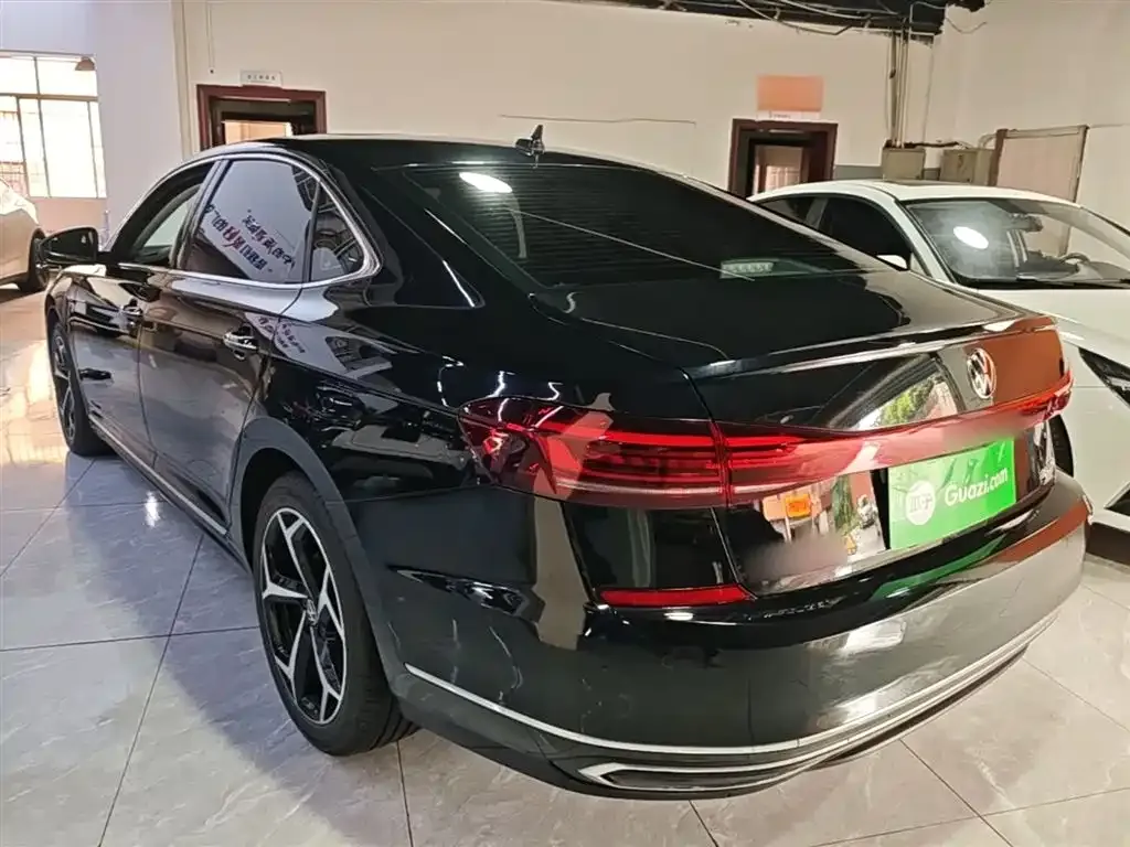 Volkswagen Passat — фото 7