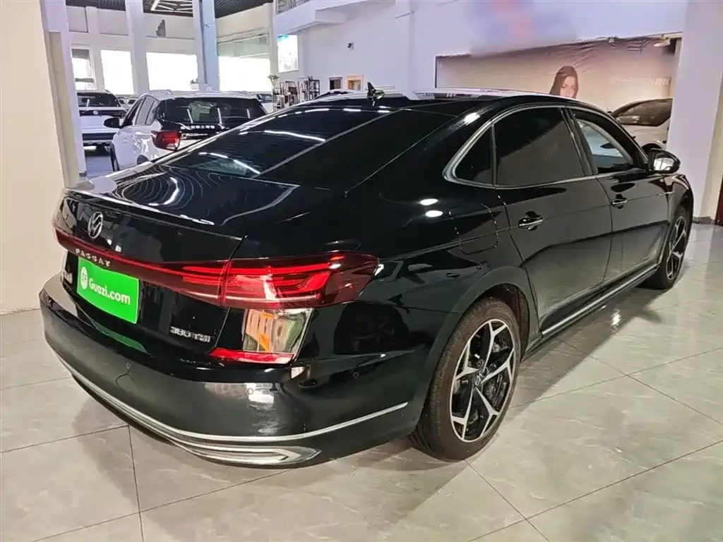 Volkswagen Passat — фото 10