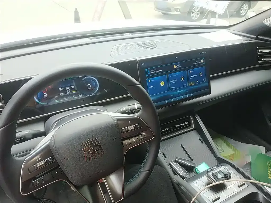 BYD Qin L — фото 10