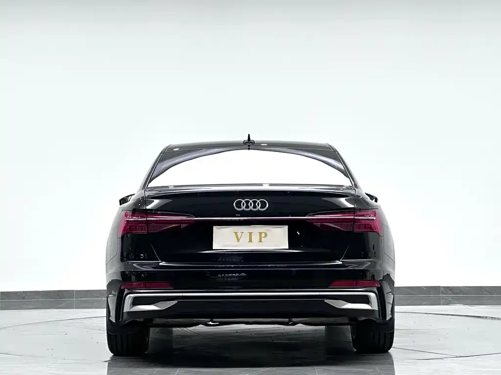 Audi A6L — фото 2