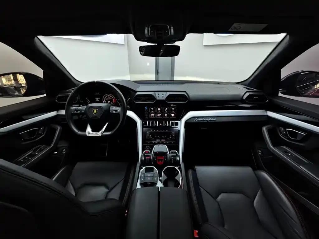 Lamborghini Urus — фото 2