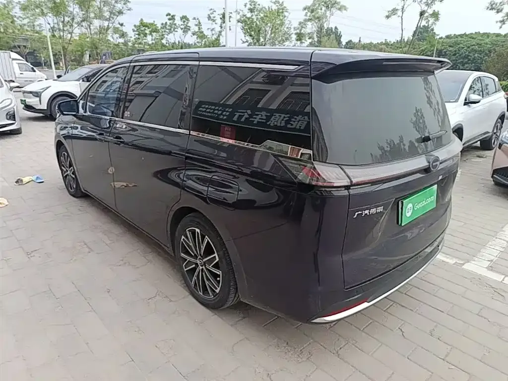 GAC Motor E8 Hybrid — фото 9